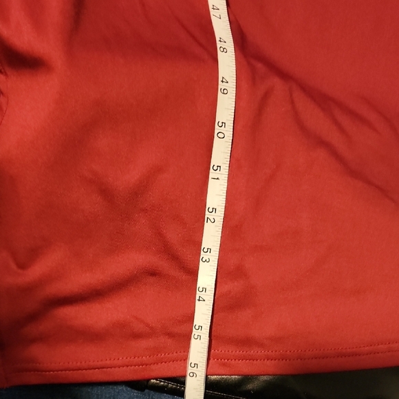 Muse NWT SEXY Red Midi Dress with Elegant Design - Picture 8 of 9